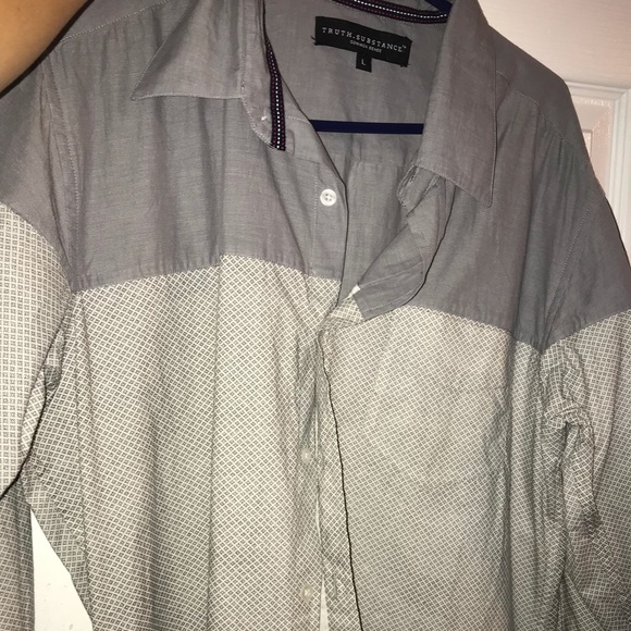 Button down - Picture 1 of 4